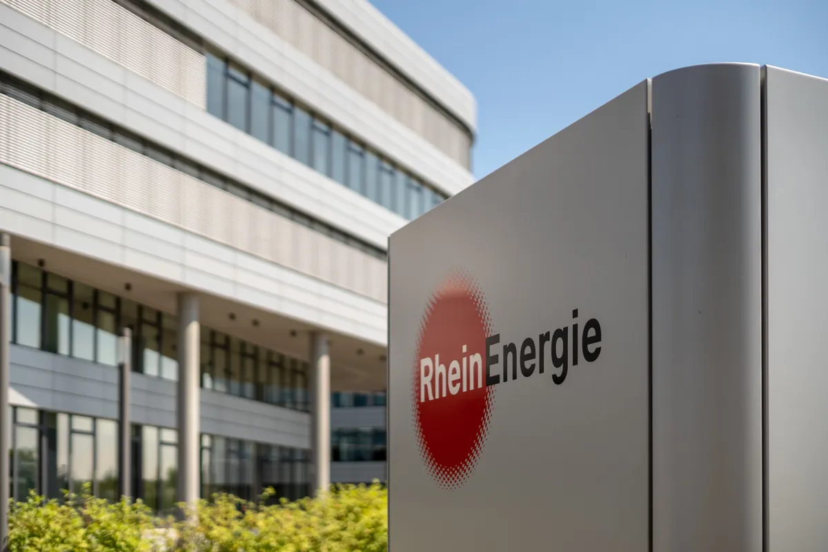 Eingang RheinEnergie in Köln Bilderstöckchen