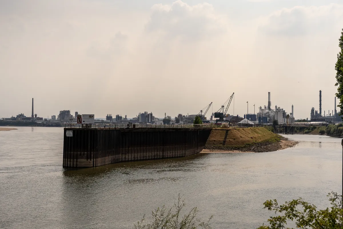 Godorfer Hafen in Köln Godorf