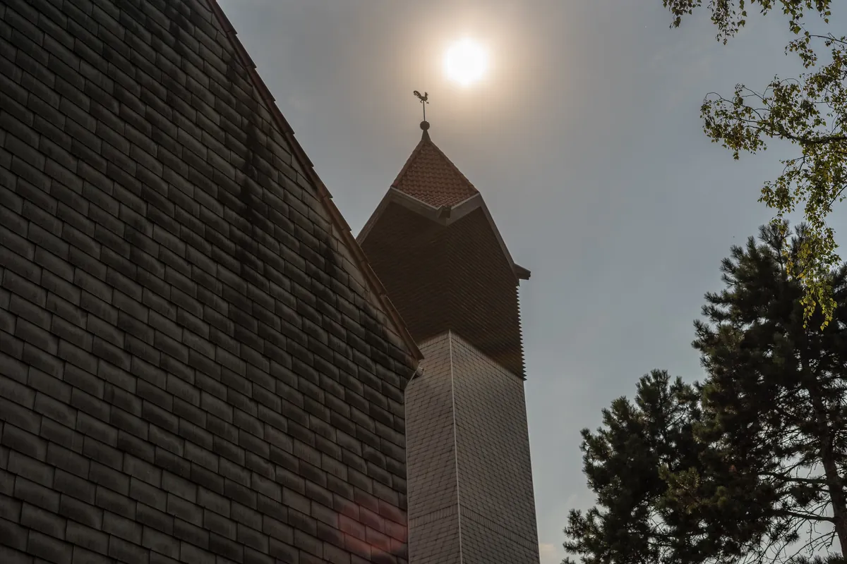 Kirchturm der St. Katharina in Köln Godorf