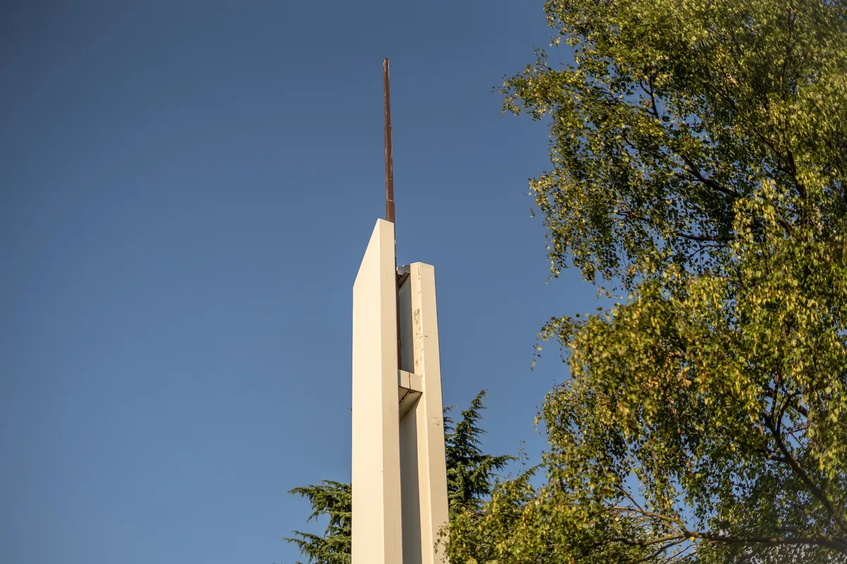 Spitze der Kirche Jesu Christi der Heiligen der Letzten Tage in Köln Heimersdorf