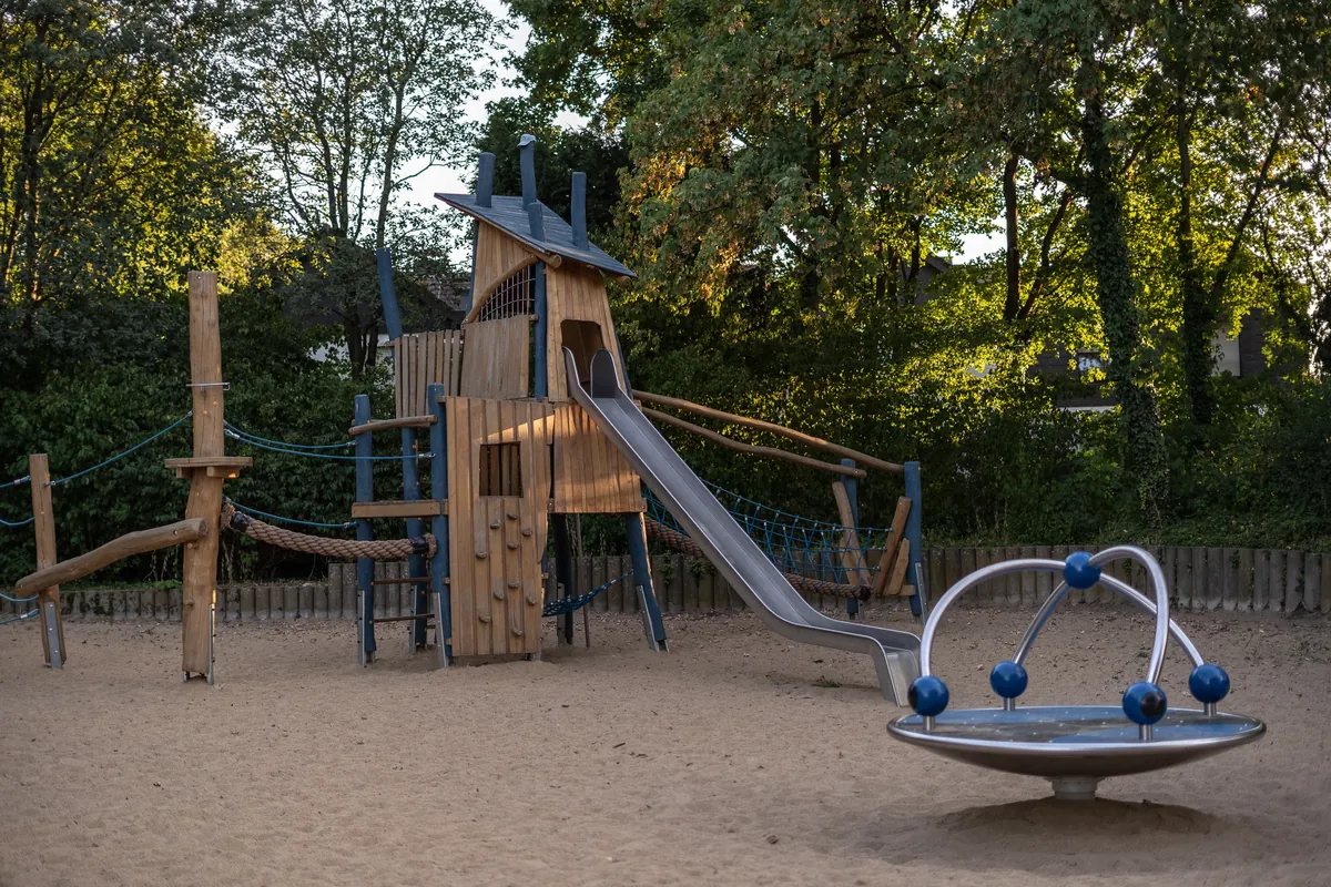 Spielplatz am Unnauer Weg in Köln Lindweiler