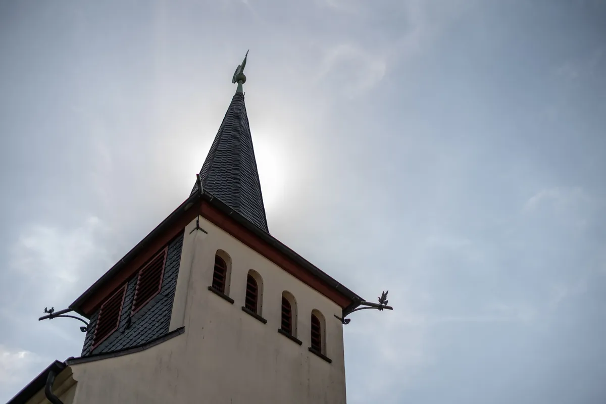 Kirchturm der St. Severin in Köln Lövenich