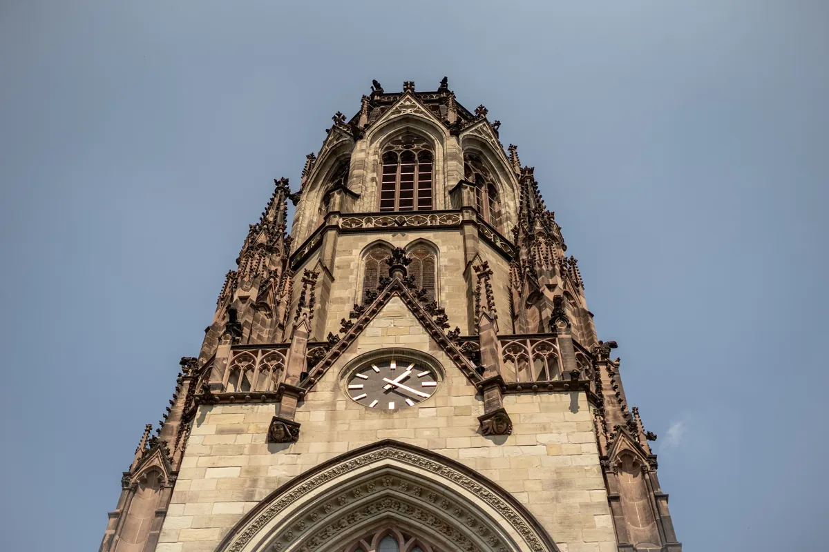 Kirchturm St. Agnes in Köln Neustadt Nord