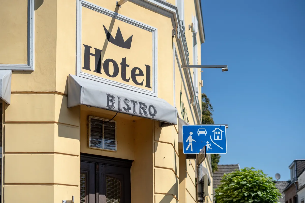 Hotel Gasthaus Krone Eingang in Köln Worringen